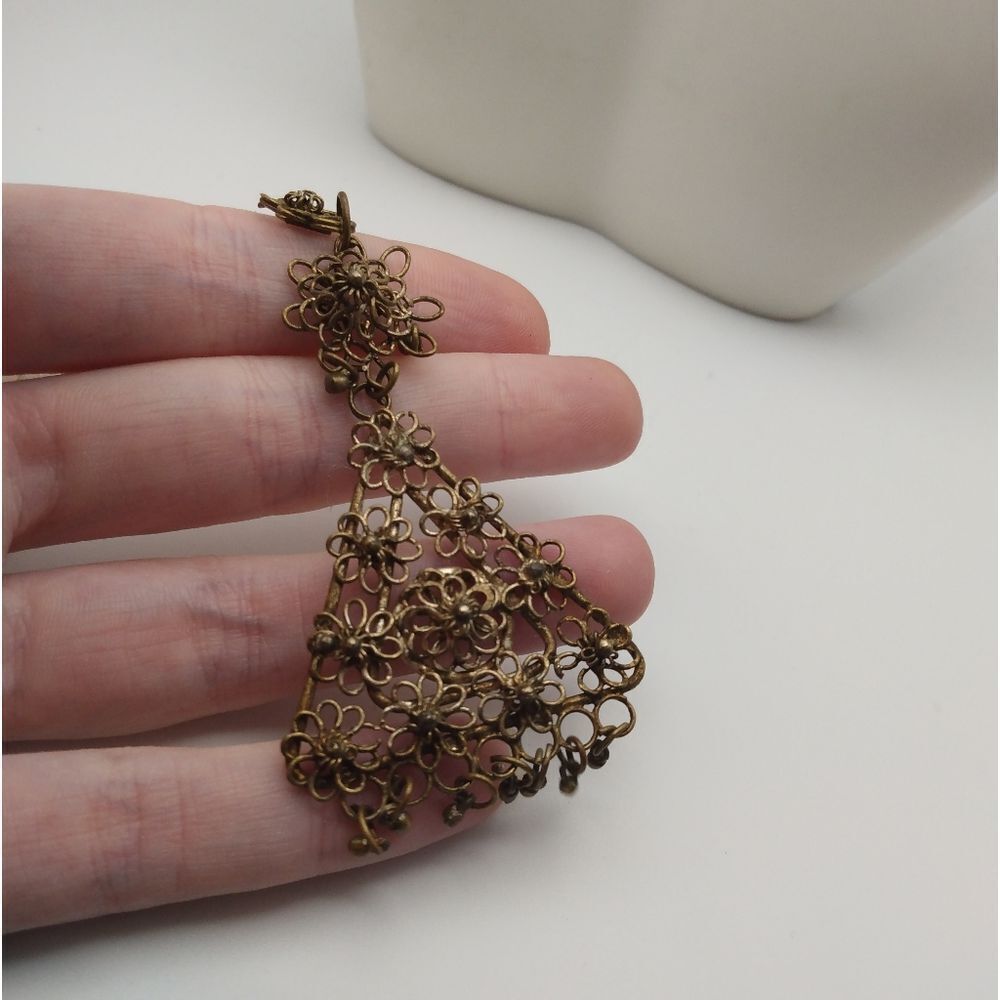 Hive of wonder necklace pendant gorgeous lace‎ filigree